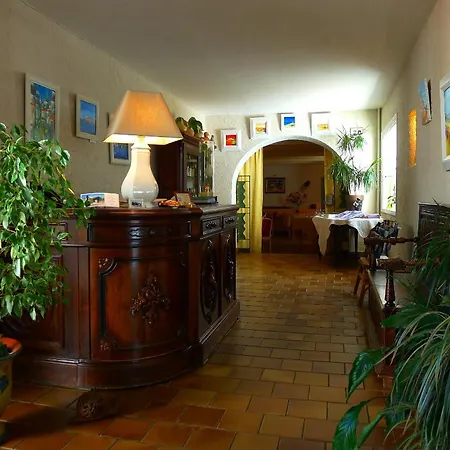 Logis Le Relais Du Val D'orbieu 3* Ornaisons