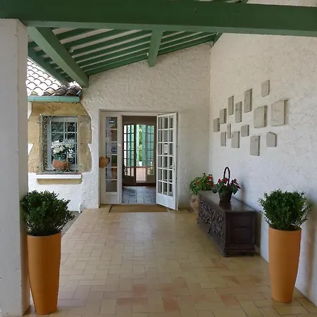 Logis Le Relais Du Val D'orbieu Hotel 3*