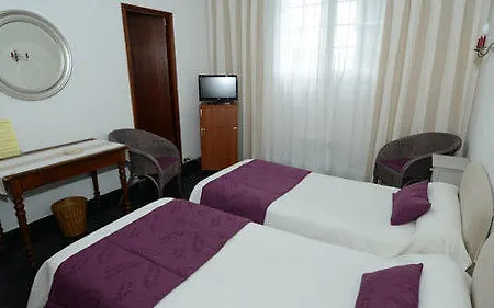 Hotel Logis Le Relais Du Val D'orbieu