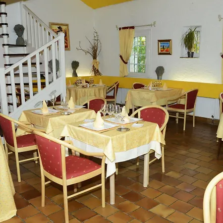 Logis Le Relais Du Val D'orbieu Hotel