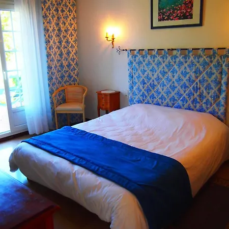 Logis Le Relais Du Val D'orbieu Hotel 3*