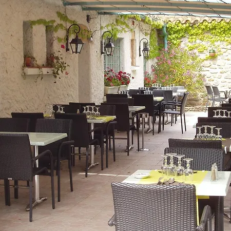 Logis Le Relais Du Val D'orbieu Otel