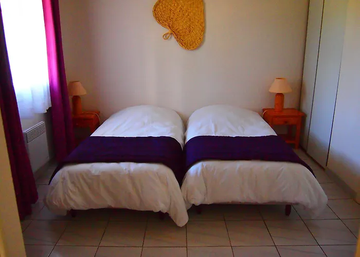 Logis Le Relais Du Val D'orbieu 3* Ornaisons