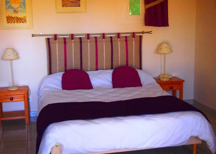 Logis Le Relais Du Val D'orbieu فندق 3*