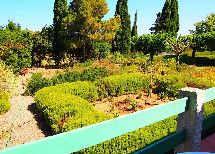 Logis Le Relais Du Val D'orbieu فندق Ornaisons
