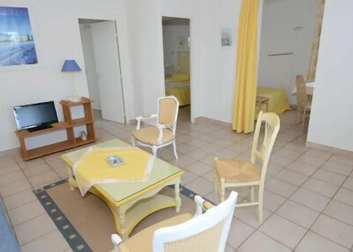فندق Logis Le Relais Du Val D'orbieu Ornaisons