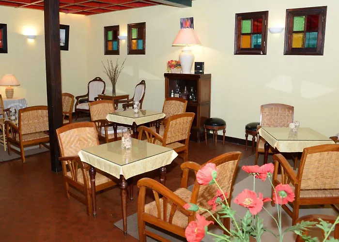 Logis Le Relais Du Val D'orbieu فندق Ornaisons