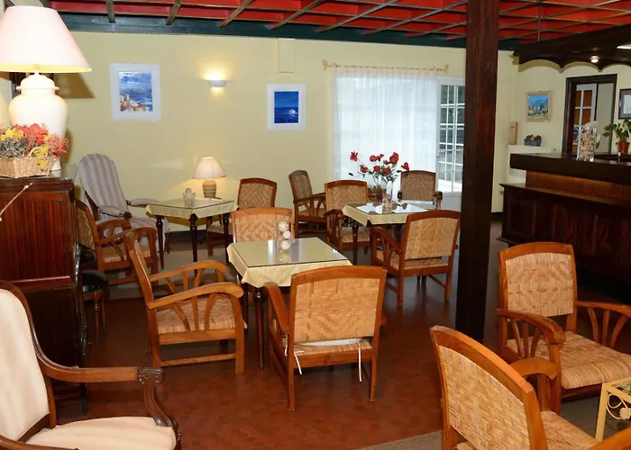 Logis Le Relais Du Val D'orbieu فندق Ornaisons