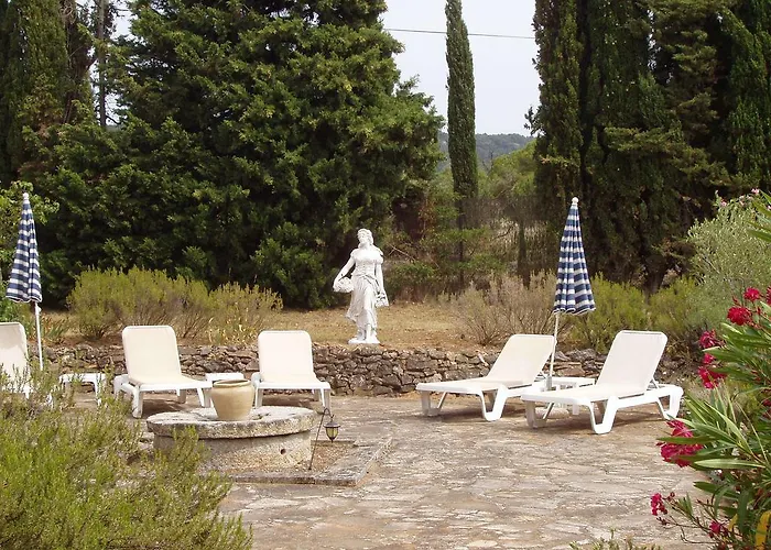 Logis Le Relais Du Val D'orbieu فندق 3*